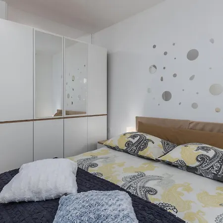 Awesome In With House Sea View Rijeka