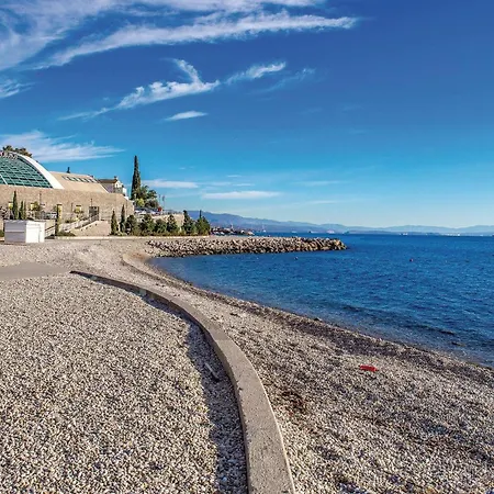 Awesome In With House Sea View